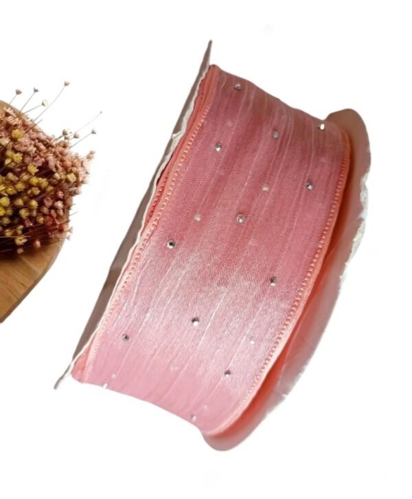 FITA ORGANZA CRAVEJADA DE STRASS 40MM ROSE - METRO