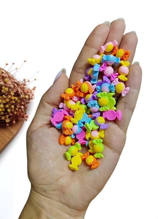 APLIQUE EM RESINA MINI BOMBOM 1,5CM PCT C/ 4 CORES SORTIDAS