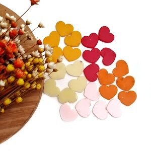 APLIQUE EM ACRÍLICO CORAÇÃO 2CM CORES LEITOSAS C/ 5 UND