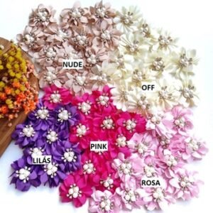 APLIQUE EM TECIDO FLOR DE LUXO COM PEDRARIAS E PÉROLAS 5CM UND