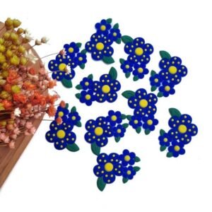APLIQUE EMBORRACHADO FLORES AZUL 3X4,5CM C/ 2 UND