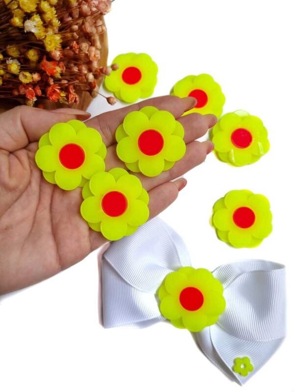 FLOR EM ACRÍLICO 3,5CM AMARELO NEON UND