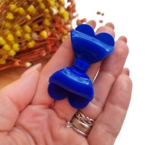 LAÇO EM ACRÍLICO COM BASE CORAÇÃO 5CM AZUL MARINHO UND