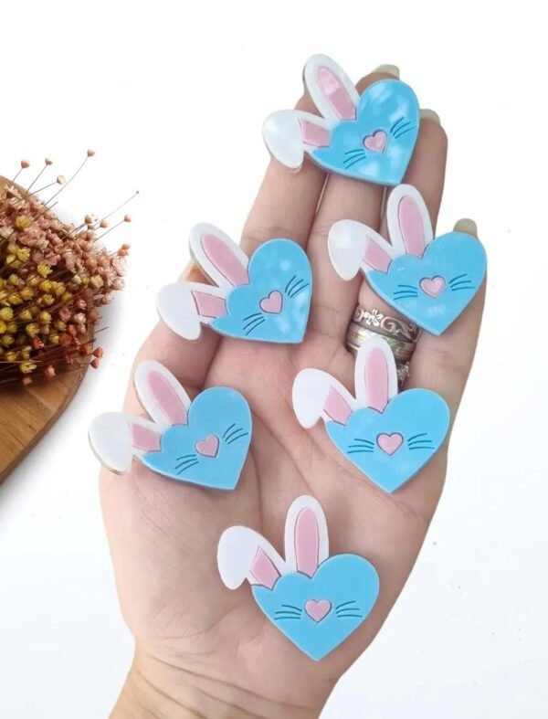 CORAÇÃO COELHINHO EM ACRÍLICO AZUL CANDY 4CM UND