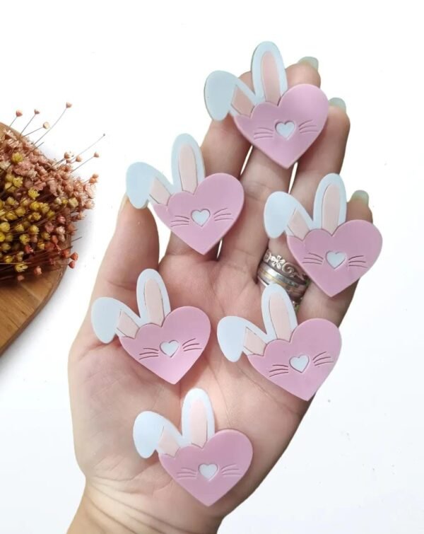 CORAÇÃO COELHINHO EM ACRÍLICO ROSA CANDY 4CM UND