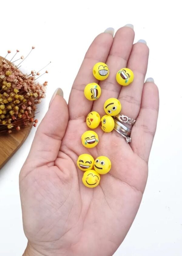 ENTREMEIO OVAL EMOJIS AMARELOS SORTIDOS 12MM PCT C/ 10 UND