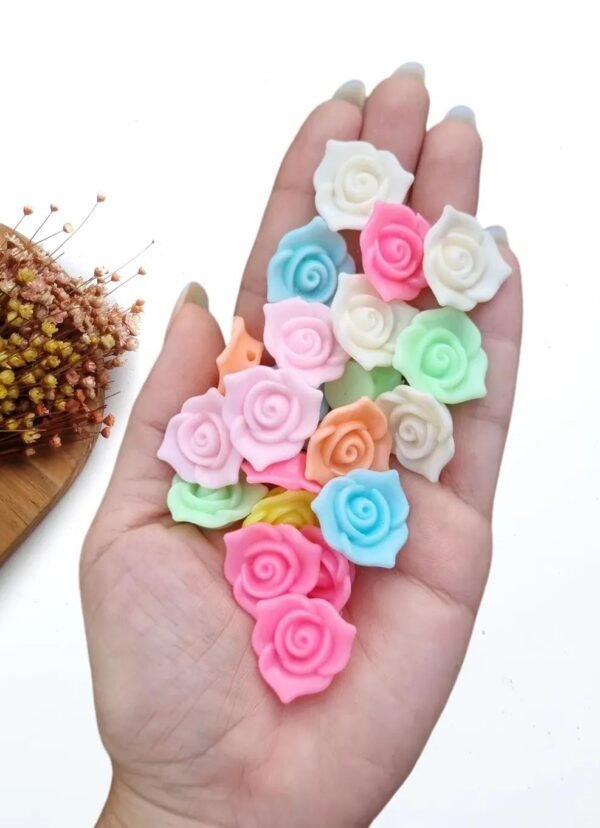 ENTREMEIO FLOR 18MM 2 FUROS CORES SORTIDAS C/ 30G
