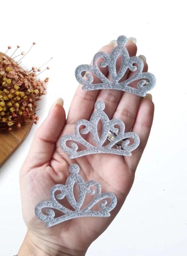 COROA PRINCESA PRATA GLITTER 6CM UND