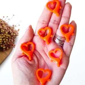 FECHO LAGOSTA CORAÇÃO LARANJA 2,5X3,5CM C/ 2 UND