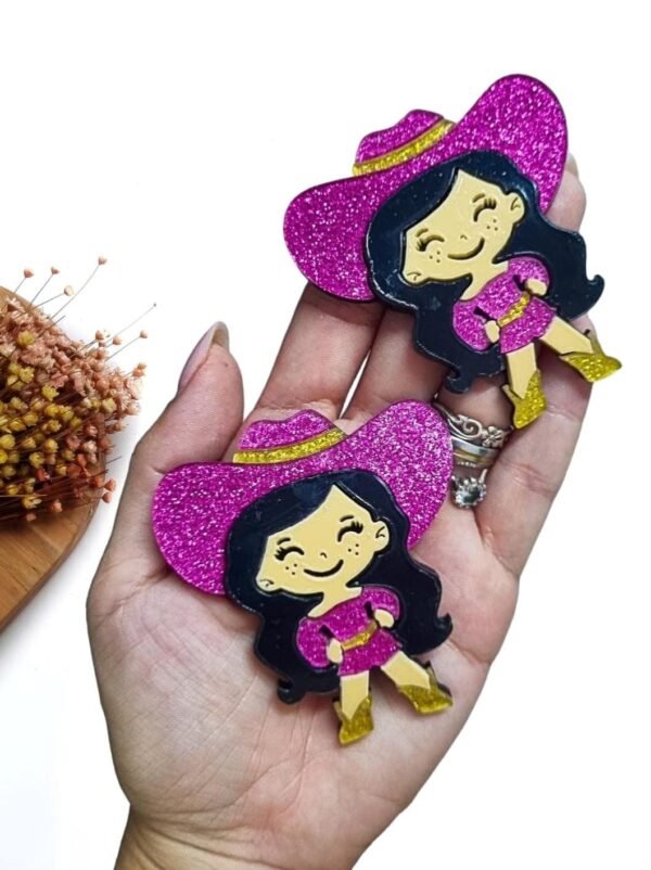MENINA BOIADEIRA EM ACRÍLICO CHAPÉU PINK 7CM UND