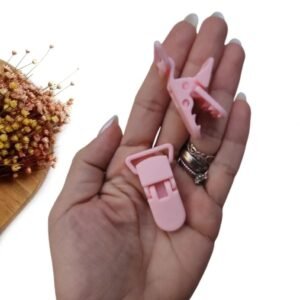 PRENDEDOR DE CHUPETA ROSA  BEBÉ 4CM C/ 2 UND