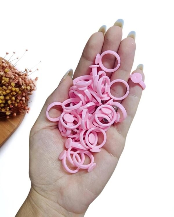 ANEL C/ BASE EM PLÁSTICO ROSA 2CM C/ 10 UND