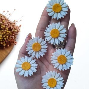 APLIQUE MARGARIDA EM FELTRO BRANCO 3,5 C/ 4 UND