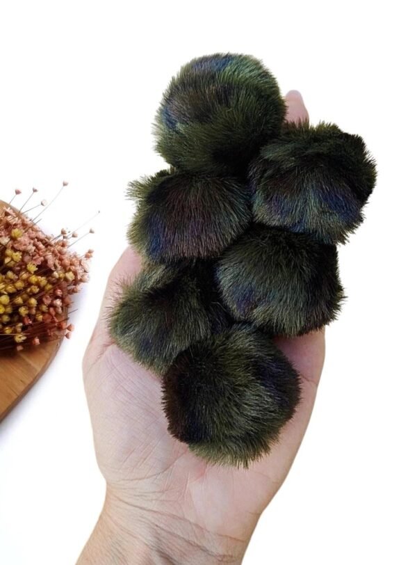 POMPOM FOFINHO CAMUFLADO VERDE MILITAR C/ PRETO 4CM UND
