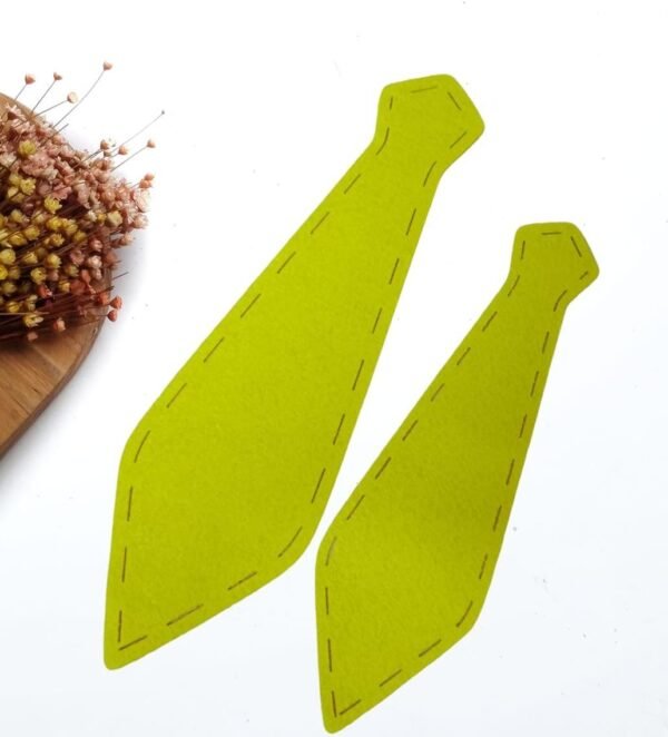 GRAVATA EM FELTRO AMARELO UND