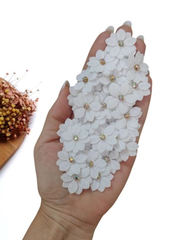 APLIQUE FLOR EM TECIDO LINHO 2,5 CM BRANCO C/ 2 UND