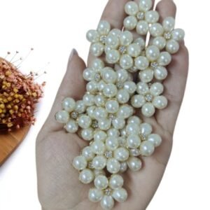 JOIA EM METAL FLOR EM PÉROLAS PEROLADAS 2,3CM UND
