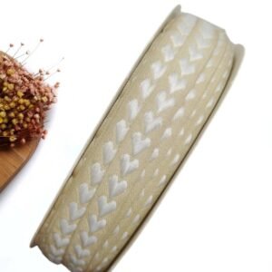 FITA IMPORTADA CORAÇÕES BORDADOS 10MM  BRANCO – METRO