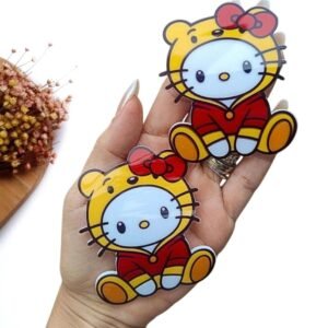 APLIQUE EM ACRÍLICO SUBLIMATICO HELLO KITTY URSINHO 7,5 CM UND