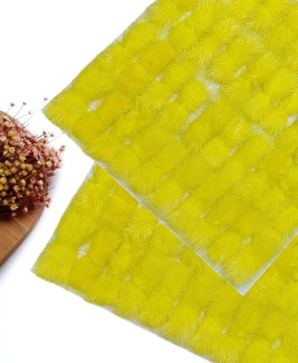 POMPOM ACHATADO LARGO 6,5 CM AMARELO C/ 2 UND