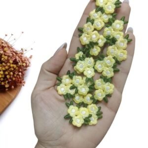 APLIQUE MINI FLOR TRIPLA BORDADA AMARELA 2,8 CM C/ 2 UND