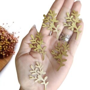 GALHO DE FOLHAS EM LONITA DOURADA 4,5CM C/ 4 UND (MODELO 1)