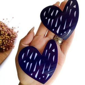 APLIQUE EM ACRÍLICO SUBLIMADO CURVADO CORAÇÃO RABISCADO AZUL MARINHO 8 CM UND