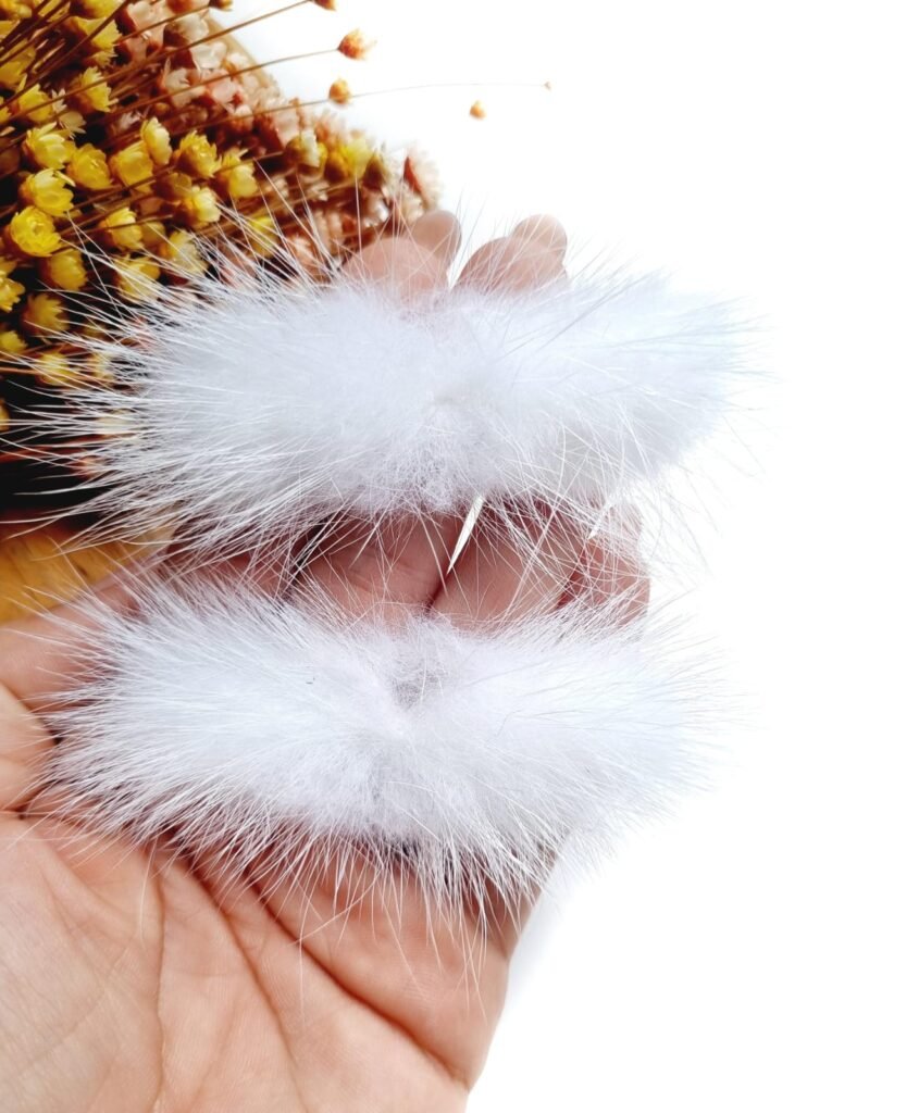 POMPOM ACHATADO LARGO BRANCO 6,5 CM C/ 2 UND