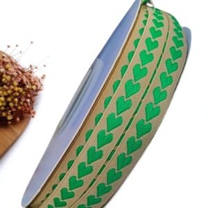 FITA IMPORTADA CORAÇÕES BORDADOS 10MM  VERDE – METRO