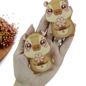 APLIQUE EM ACRÍLICO CAPIVARA C/ FLOR CURVADO 7,5 CM UND