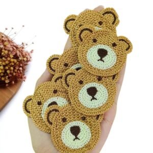 APLIQUE URSINHO EM CROCHÊ BEGE 6 CM C/ 2 UND