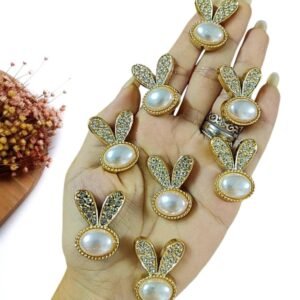 JOIA PARA LAÇOS COELHO EM ABS C/ STRASS 3,3 CM UND