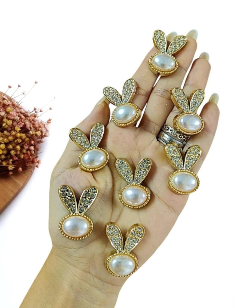 JOIA PARA LAÇOS COELHO EM ABS C/ STRASS 3,3 CM UND