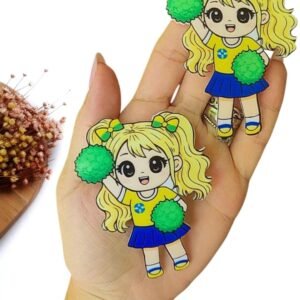 APLIQUE EM ACRÍLICO CURVADO SUBLIMATICO MENININHA MASCOTE COPA C/ POMPOM VERDE 8 CM UND