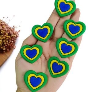 APLIQUE EMBORRACHADO COPA CORAÇÃO NAS CORES DA BANDEIRA 3,5 CM C/ 2 UND