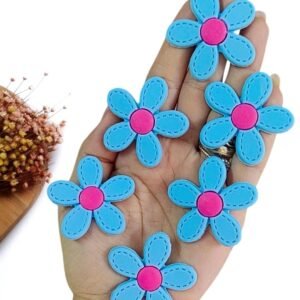 FLOR PESPONTADA EMBORRACHADA 5 PÉTALAS AZUL BEBÊ 4CM C/ 2 UND