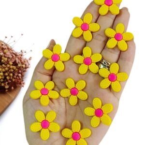 FLOR PESPONTADA EMBORRACHADA 5 PÉTALAS AMARELA 2,6CM C/ 2 UND