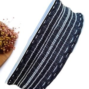 FITA IMPORTADA TWEED LISTRAS 38MM PRETA C/ BORDADO NAS BORDAS - METRO