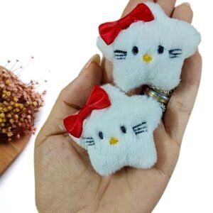 APLIQUE ESTRELA HELLO KITTY EM PELÚCIA 6 CM C/ LAÇO VERMELHO UND