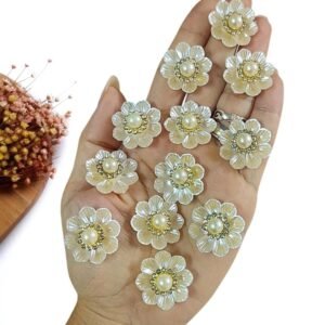 JOIA EM ABS FLOR PEROLADA C/ STRASS 2,5 CM C/ 2 UND