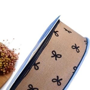FITA DECORATIVA CAPPUCCINO 38MM C/ LAÇOS E BORDAS PRETA - METRO