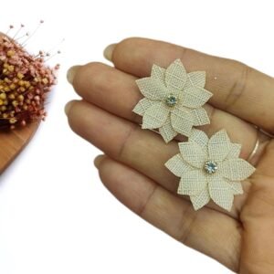APLIQUE FLOR EM TECIDO LINHO 2,5 CM BRANCO CRU C/ 2 UND