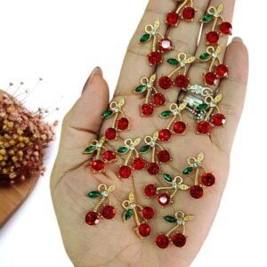 JOIA EM METAL CEREJA C/ PEDRARIA 2 CM UND
